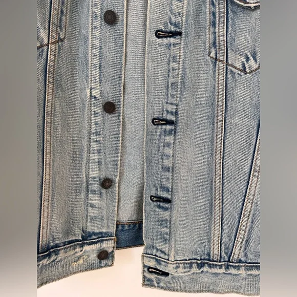 Levi's Light Blue Denim Jacket - Picture 4 of 5
